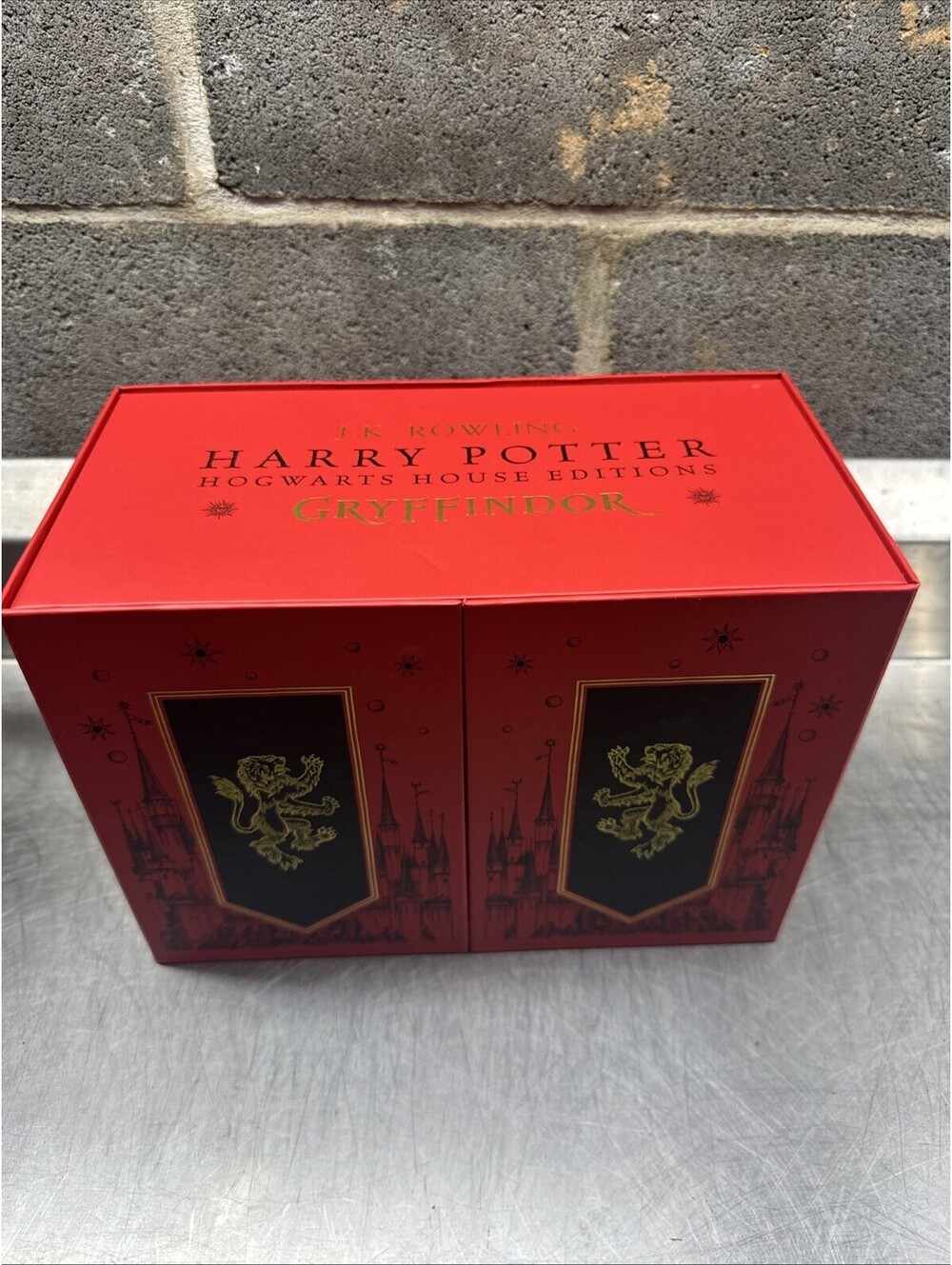 Harry Potter Gryffindor Hogwarts House Editions — 7-Book Hardcover Box Set